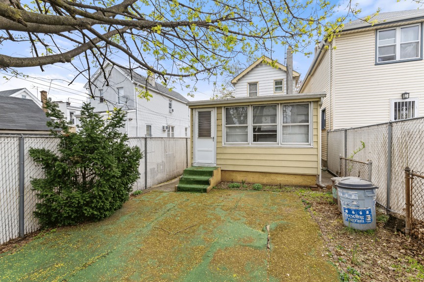 ozone-park-homes-for-sale-queens-nyc (4)