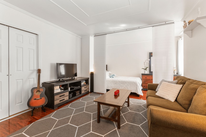 sunnyside-home-for-sale-queens-nyc (5)