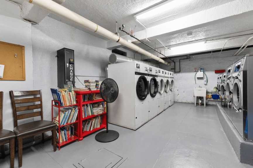 madison-house-for-sale-queens-nyc (18)