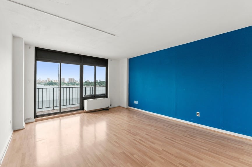 astoria-queens-nyc-homes-for-sale-realtor-zillow-compass (2)