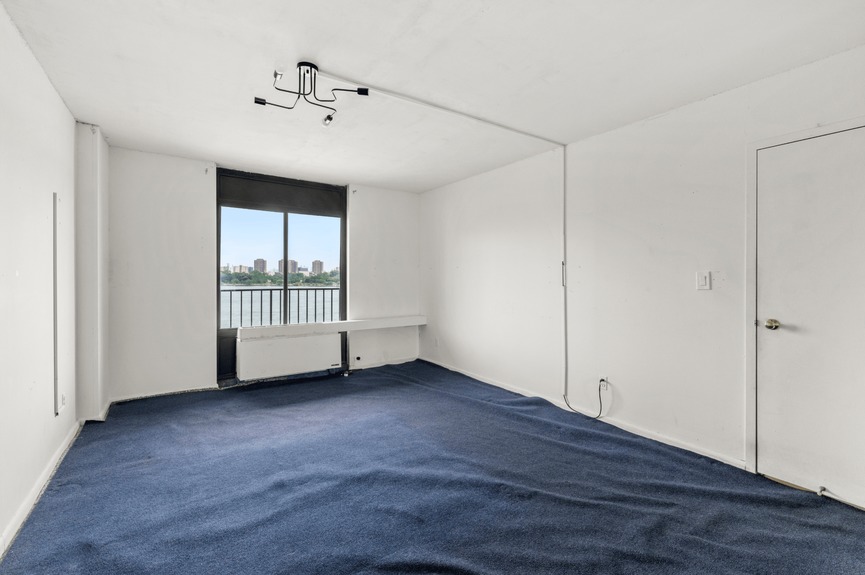 astoria-queens-nyc-homes-for-sale-realtor-zillow-compass (5)