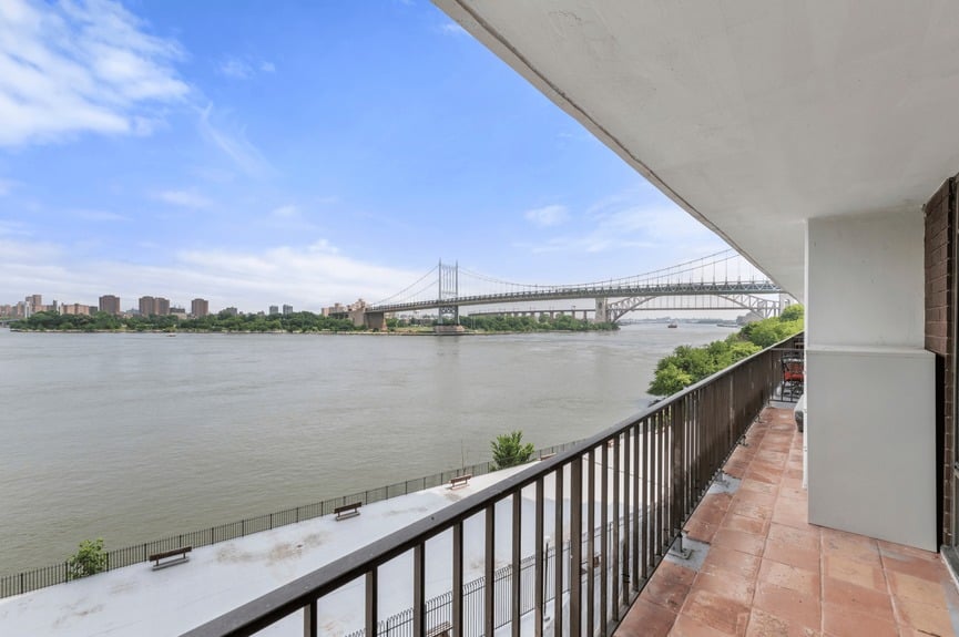 astoria-queens-nyc-homes-for-sale-realtor-zillow-compass (9)