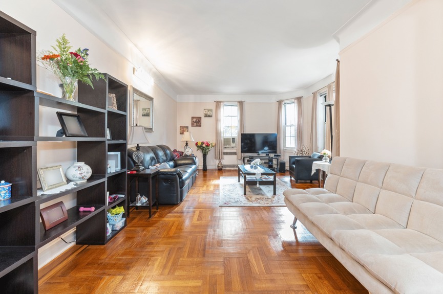 jackson-heights-queens-nyc-homes-for-sale-realtor-zillow-compass (3)