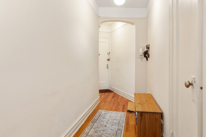 jackson-heights-queens-nyc-homes-for-sale-realtor-zillow-compass (8)