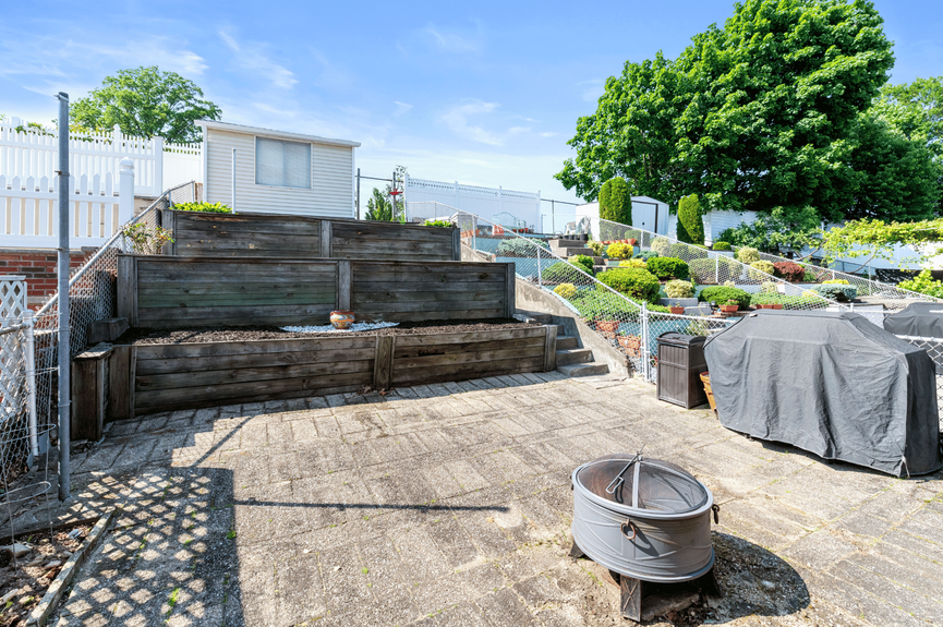 middle-village-homes-for-sale-queens-nyc (18)