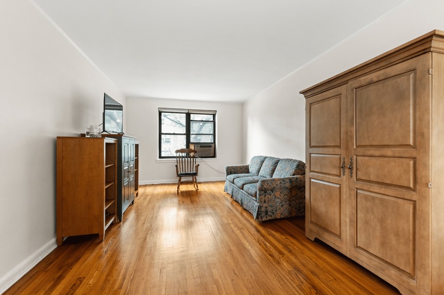 garden-bay-manor-home-queens (2)