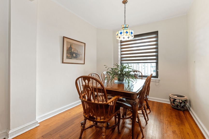 garden-bay-manor-home-queens (9)