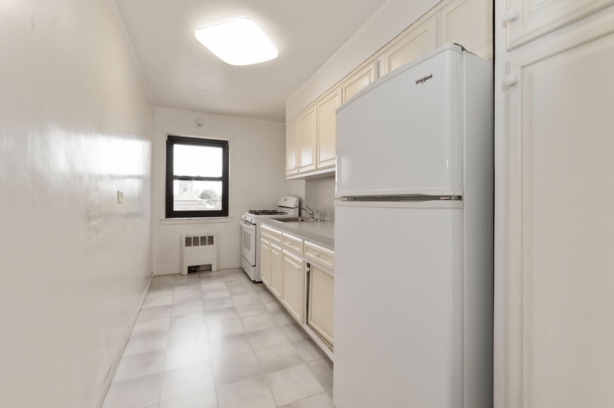 jackson-heights-queens-apartment (5)