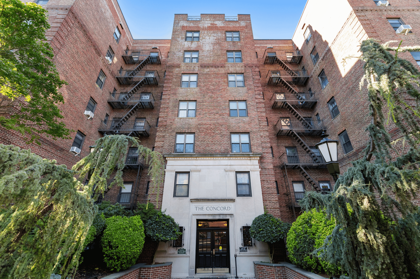 astoria-apartments-for-sale