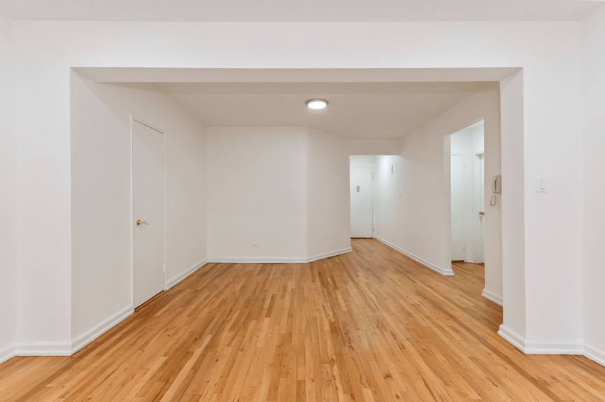 Hall at 79-10 34th Ave, Unit 4U, a co-op apartment in Jackson Heights, Queens (11372).