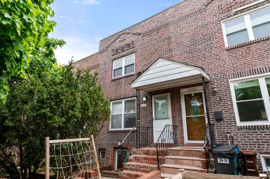 House exterior at 20-29 28th St, a single-family home in Astoria, Queens (11105).