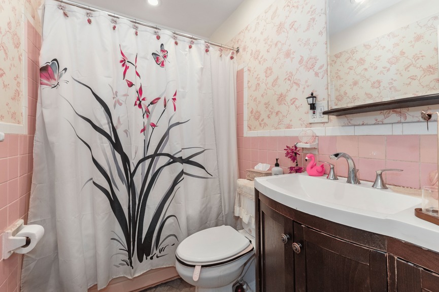 Bathroom at 130-32 144th St, a single-family house in Jamaica, Queens (11436).