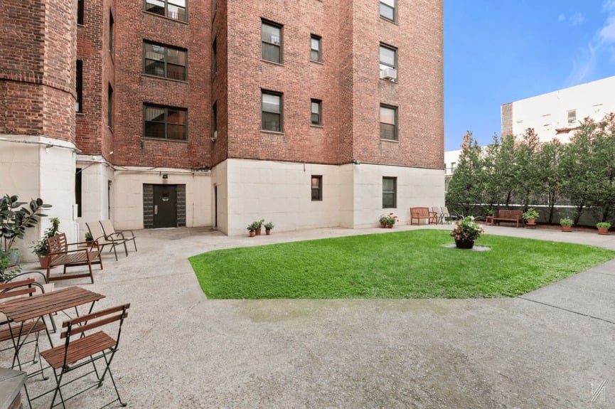 Courtyard at 25-40 31st Ave, Unit 6F, a co-op apartment in Astoria, Queens (11106).