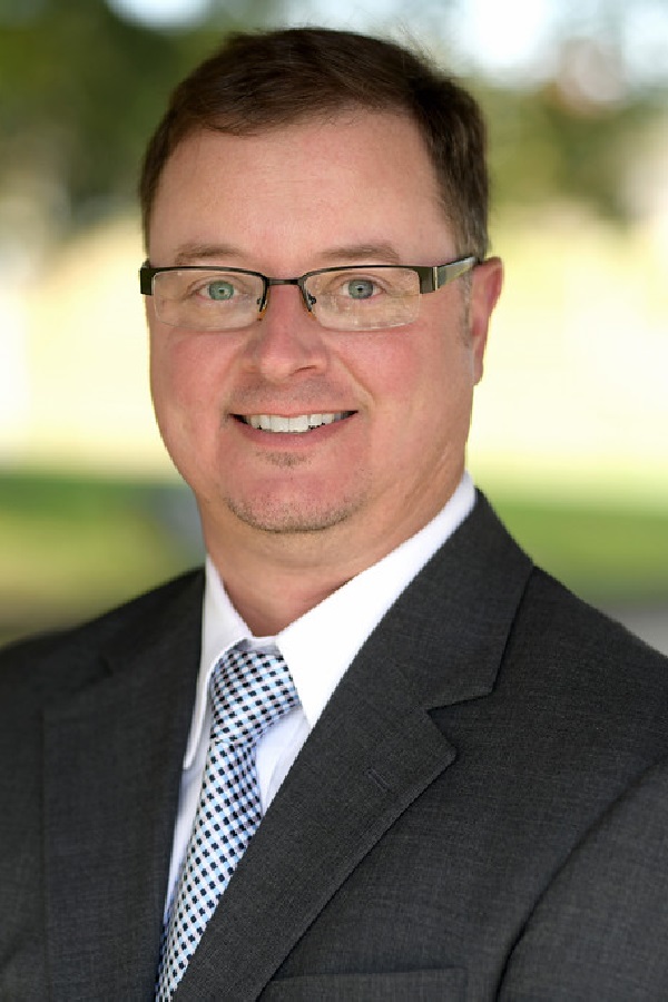 Headshot – Jeffrey Morsberger