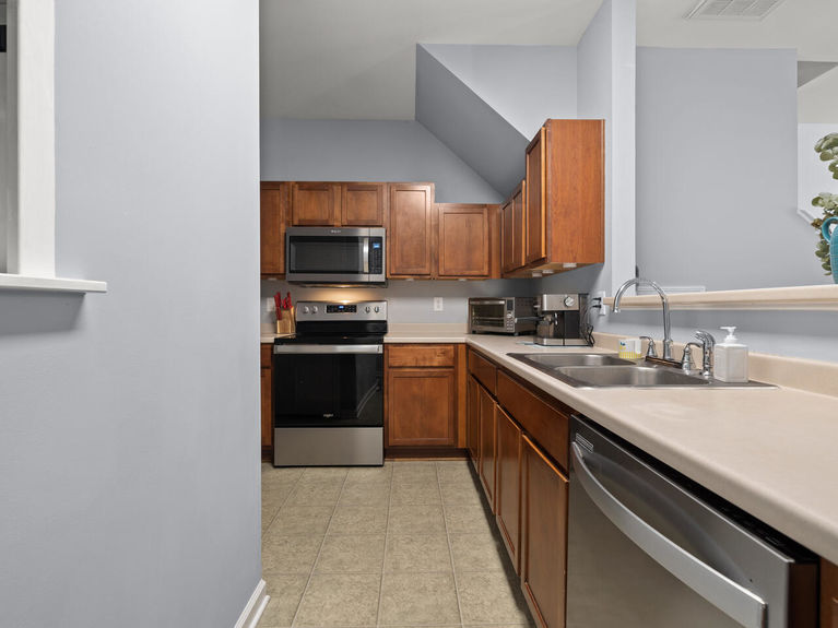 803 Hadel Pl Knightdale NC 27545 USA-006-013-Kitchen-MLS_Size