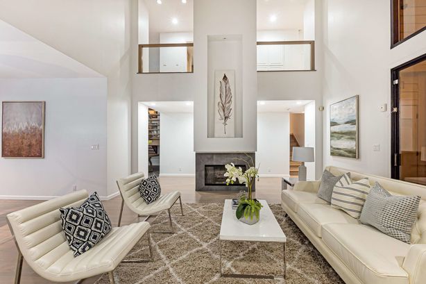 14_15_Seki_Court Emerald_Hills California 13