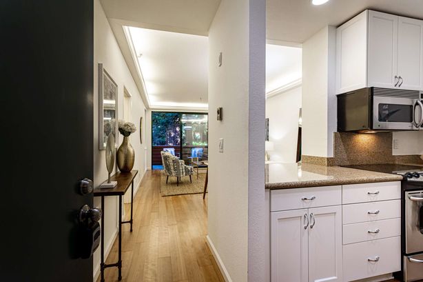 14_4250_El_Camino_Real Palo_Alto California 2