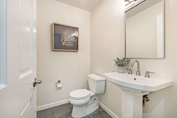 17_15_Seki_Court Emerald_Hills California 23