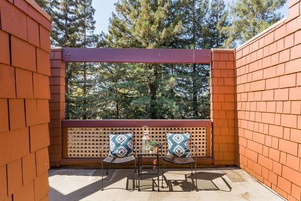 17_4250_El_Camino_Real_A302 Palo_Alto California 25