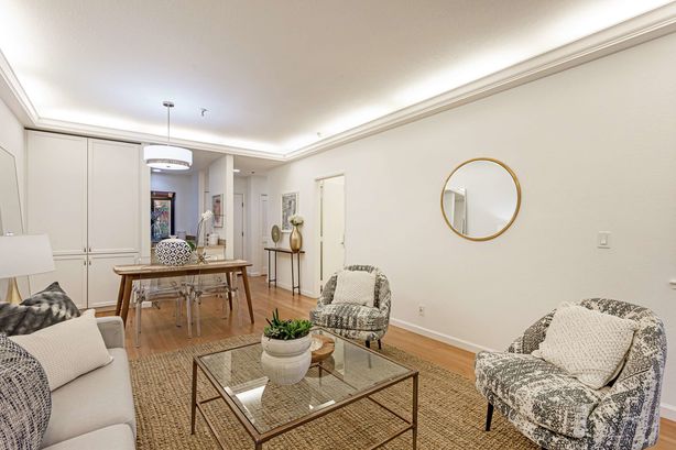 2_4250_El_Camino_Real Palo_Alto California 6