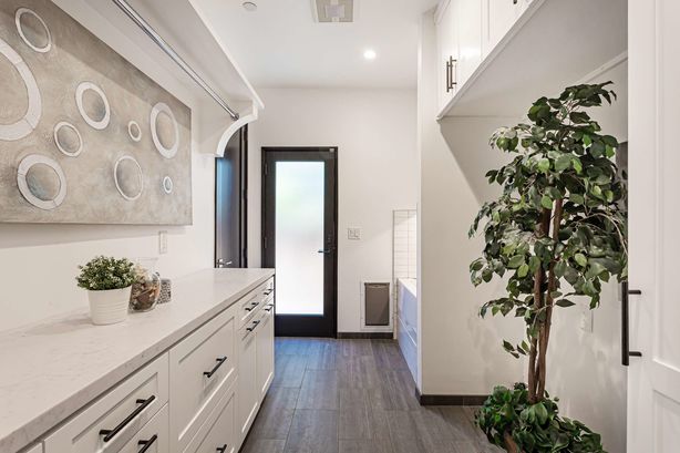 23_231_Myrtle_Street Redwood_City California 31