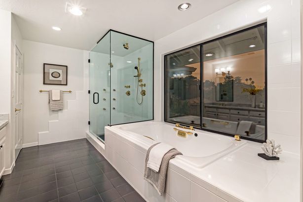 26_15_Seki_Court Emerald_Hills California 28