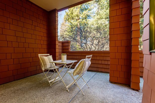 26_4250_El_Camino_Real Palo_Alto California 24