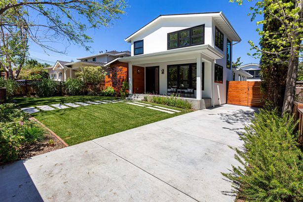 3_231_Myrtle_Street Redwood_City California 9