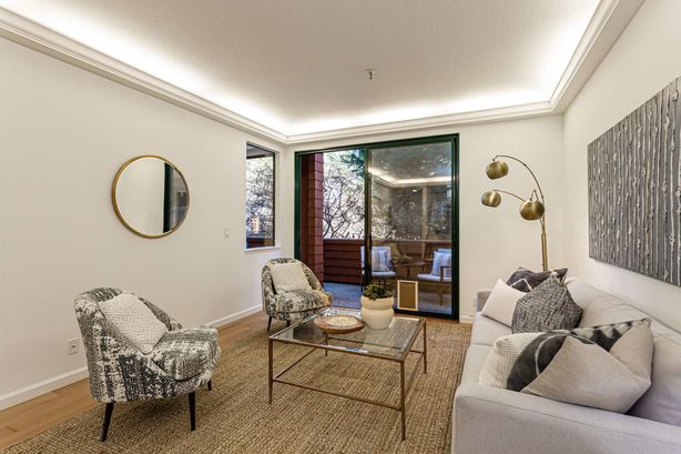 3_4250_El_Camino_Real Palo_Alto California 8