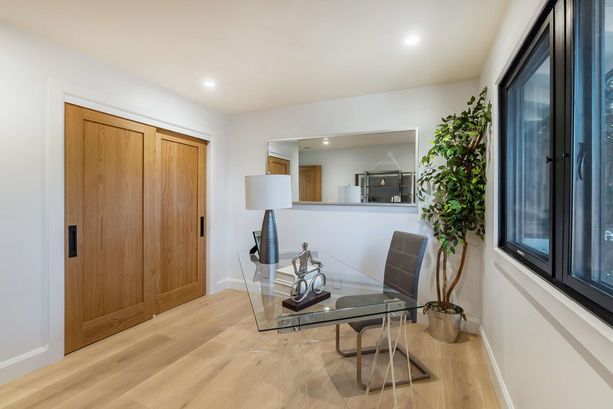 30_220_De_Anza_Lane Los_Altos California 32