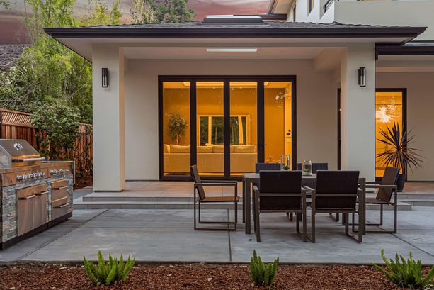 32_1085_Golden_Way Los_Altos California 50