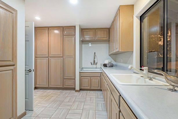 32_15_Seki_Court Emerald_Hills California 42