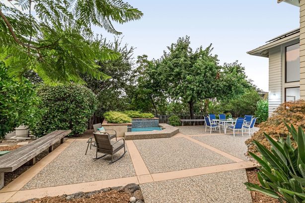 35_15_Seki_Court Emerald_Hills California 47