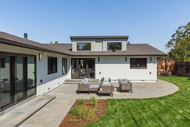36_220_De_Anza_Lane Los_Altos California 37