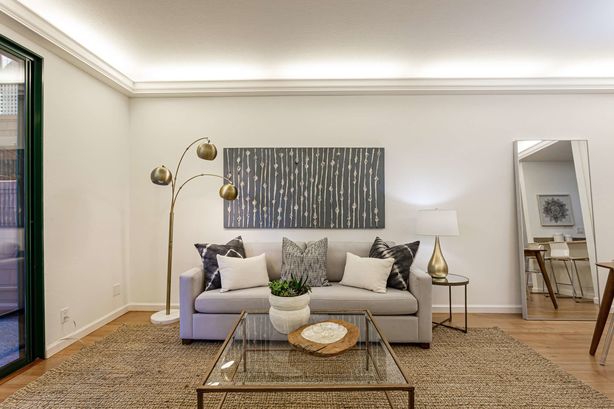 5_4250_El_Camino_Real Palo_Alto California 4