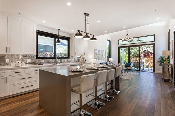 8_231_Myrtle_Street Redwood_City California 17