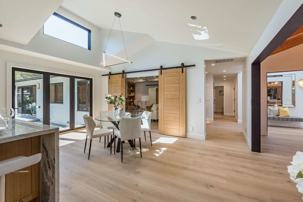 9_220_De_Anza_Lane Los_Altos California 11