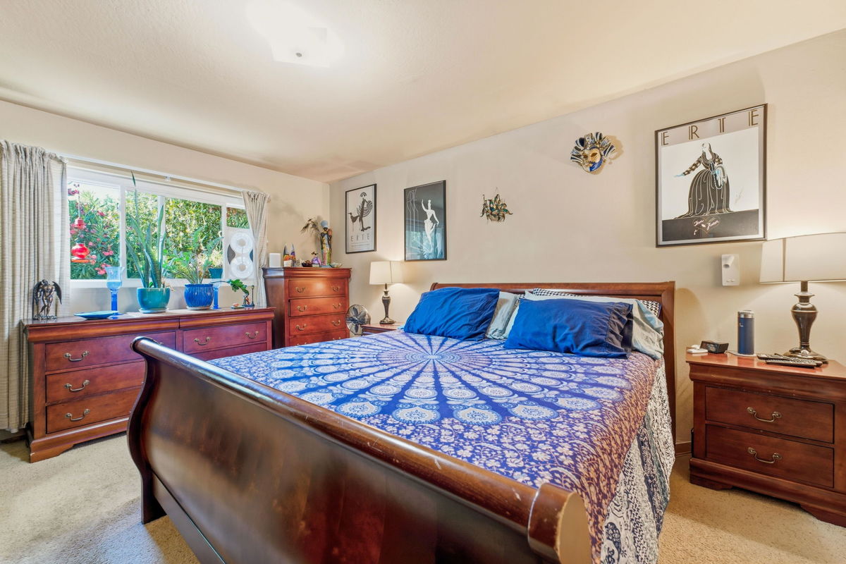 11-819 Hudson Street, Redwood City