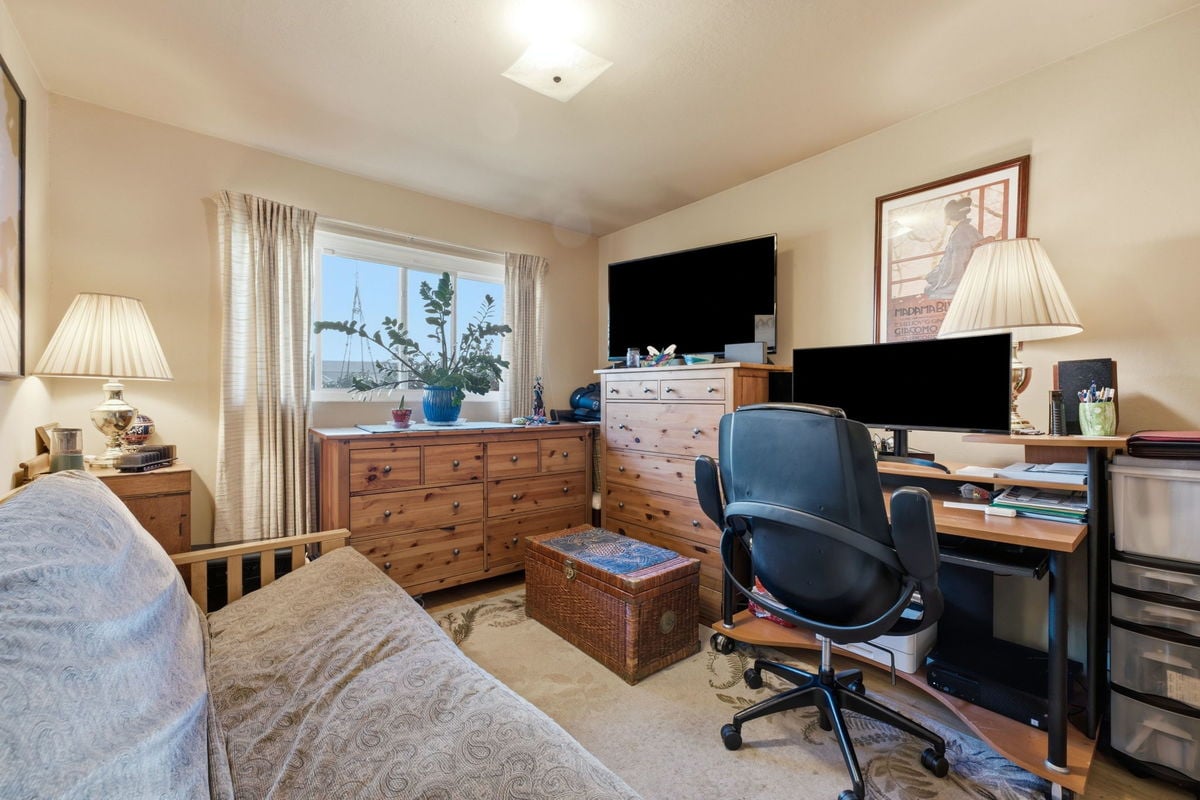 13-819 Hudson Street, Redwood City
