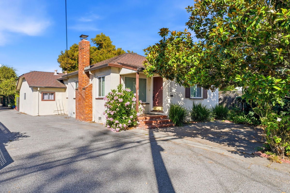 2-819 Hudson Street, Redwood City