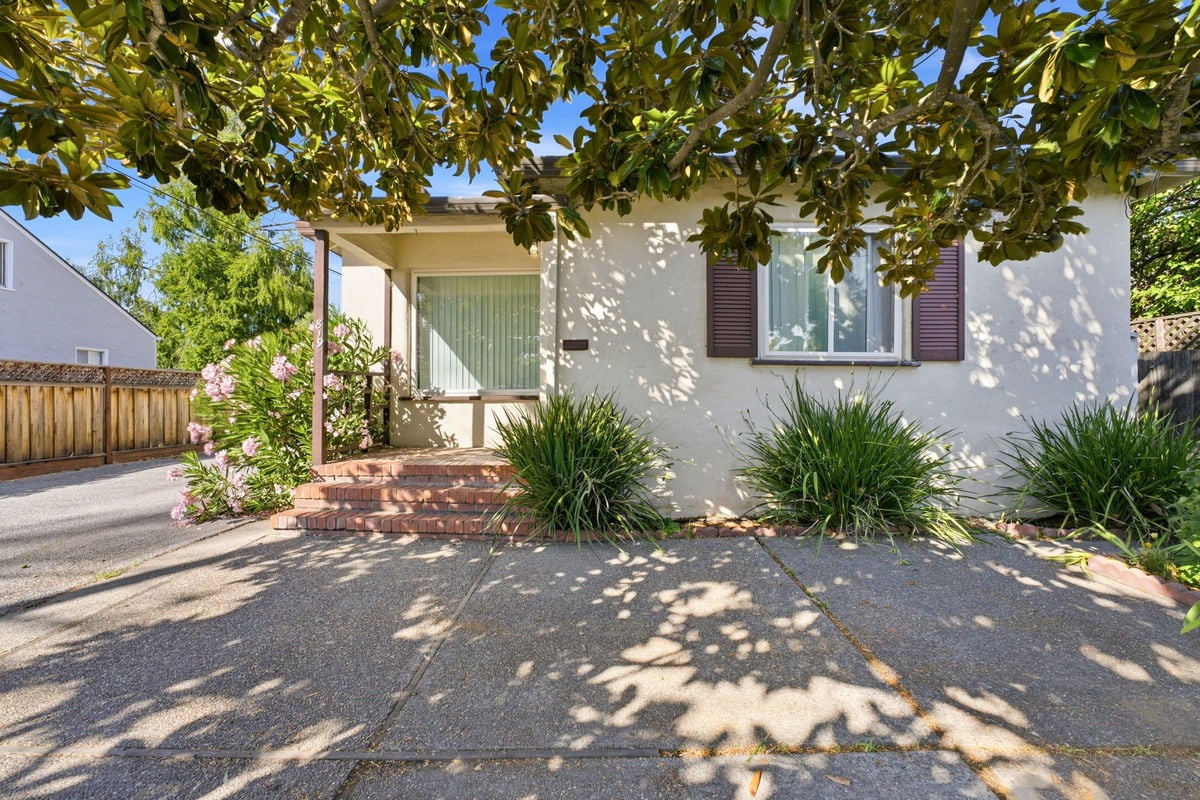 3-819 Hudson Street, Redwood City