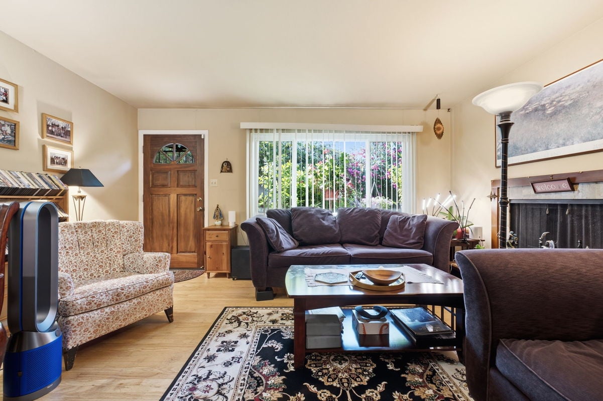 7-819 Hudson Street, Redwood City