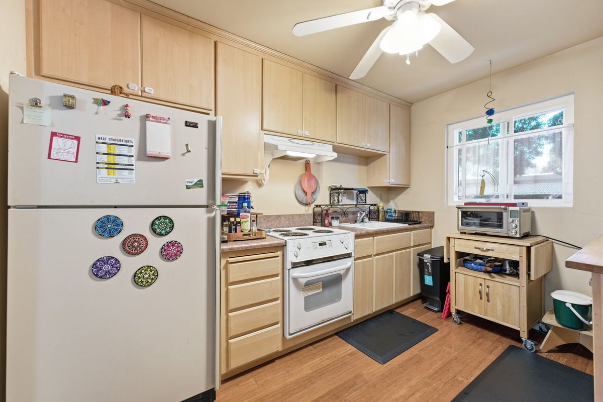 9-819 Hudson Street, Redwood City