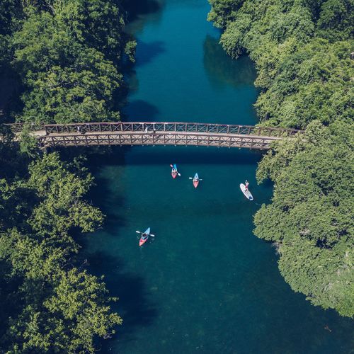 Outdoor Lifestyle: Parks, Playgrounds & Pet Spots