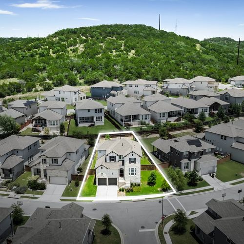 Why Some Northwest Hills Homes Sit on the Market (and How to Avoid It)