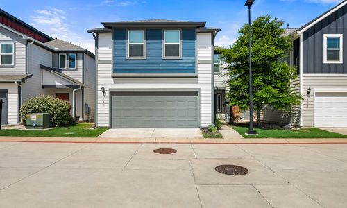 How much does a garage affect Northwest Hills …