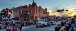 Picture of Ennis Texas town square