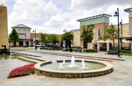 Picture of Highland Village water fountain