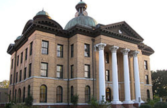 Picture of Richmond Texas courthouse