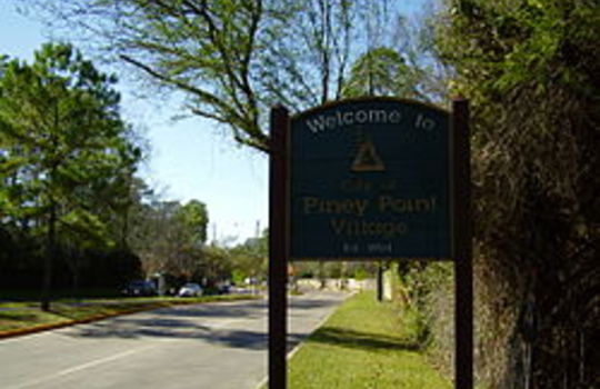Picture of Piney Point Village city limits sign